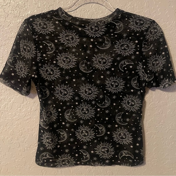 sheer sun and moon crop top - Picture 2 of 3